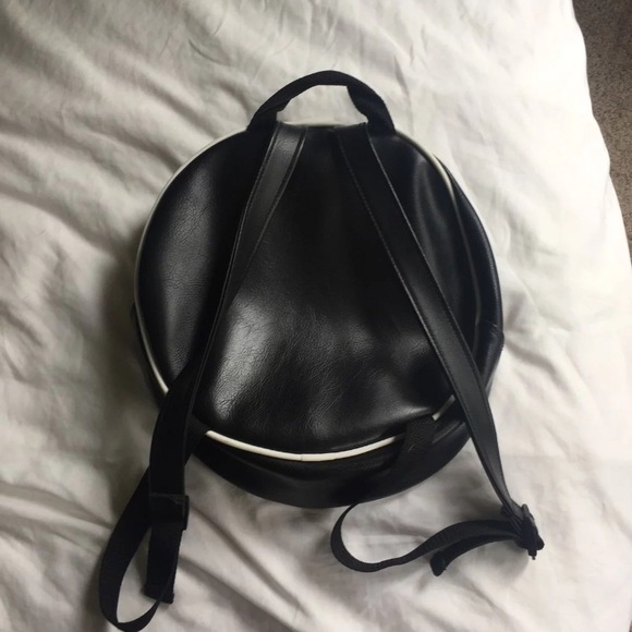 SOLD Rare Adidas backpack - Picture 2 of 5